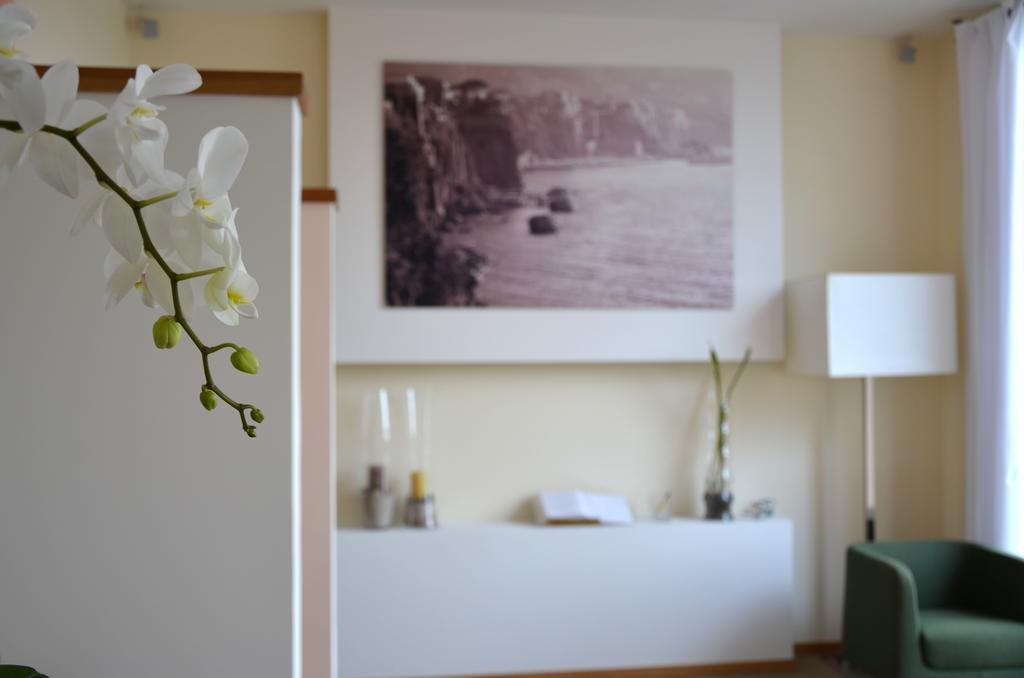 Rota Suites Сорренто Экстерьер фото