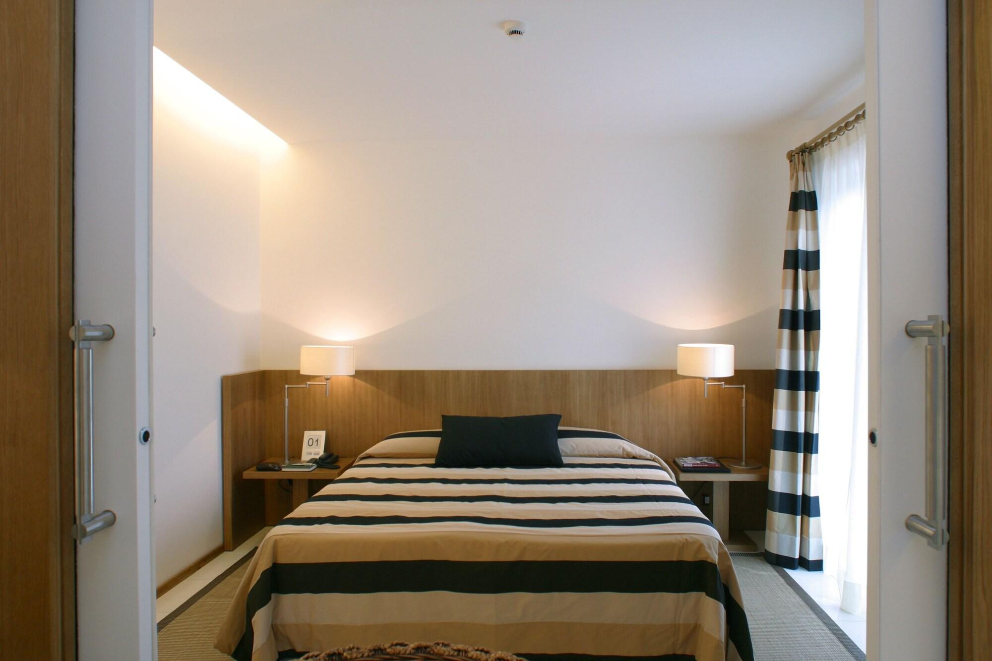 Rota Suites Сорренто Экстерьер фото