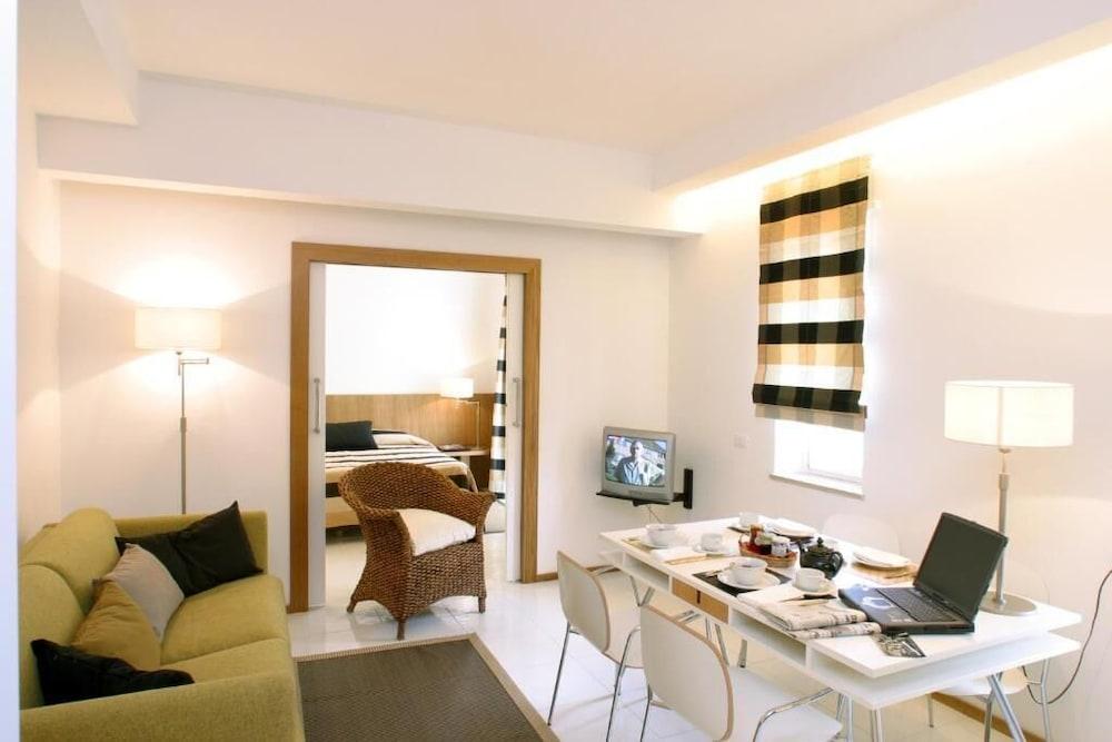 Rota Suites Сорренто Экстерьер фото