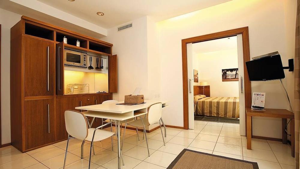 Rota Suites Сорренто Экстерьер фото